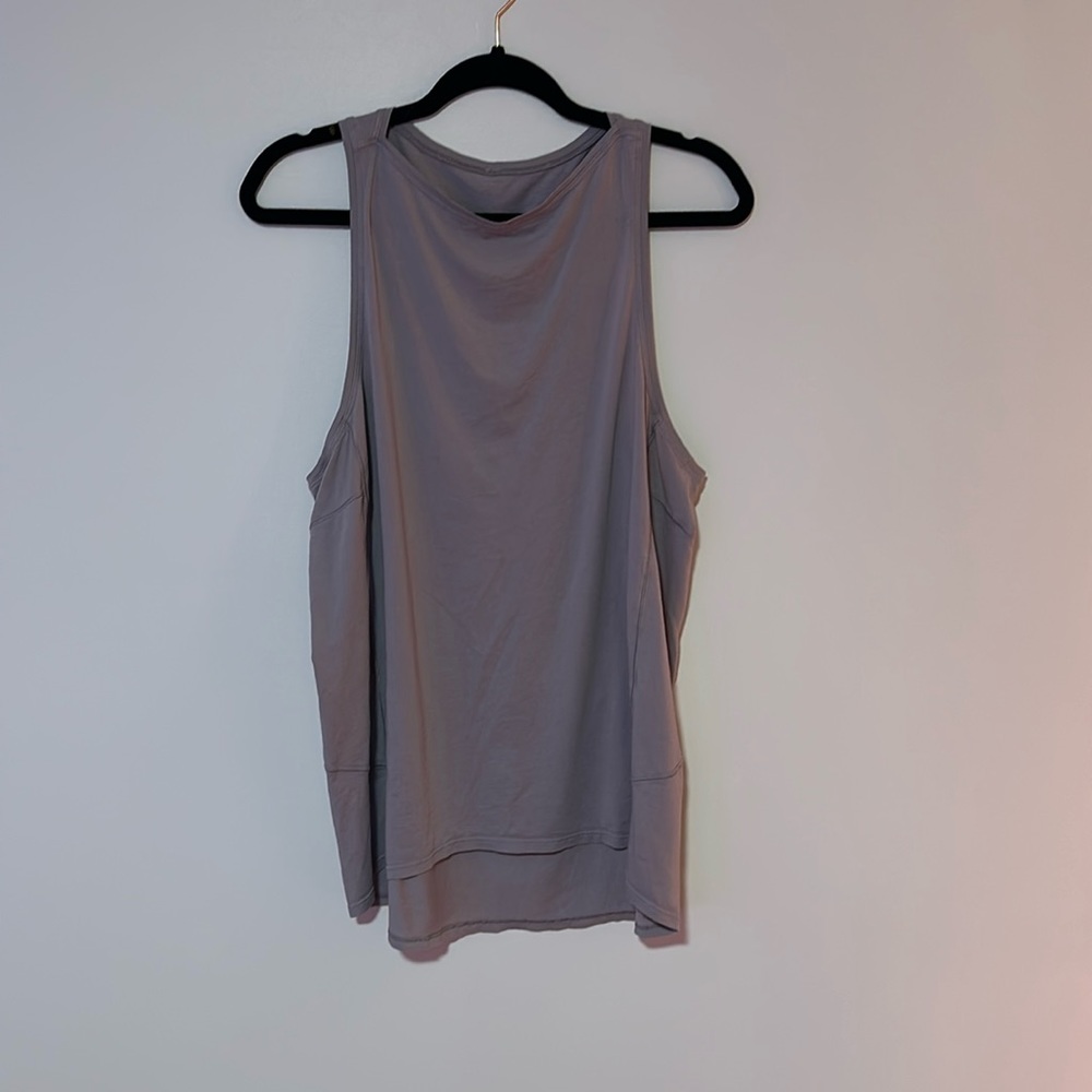 Lululemon lilac tank great condition size 12